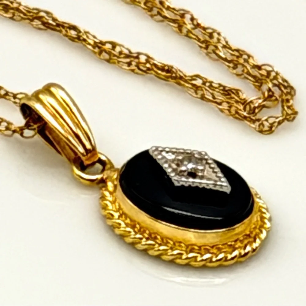 Vintage 14K Solid Gold Black Onyx Diamond Pendant Necklace 18” *Signed Carla* - Picture 10 of 16